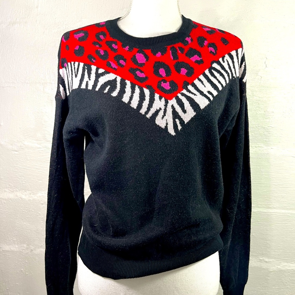 Bar III Black and Red Crew Neck Sweater with Bold Pattern (284)
